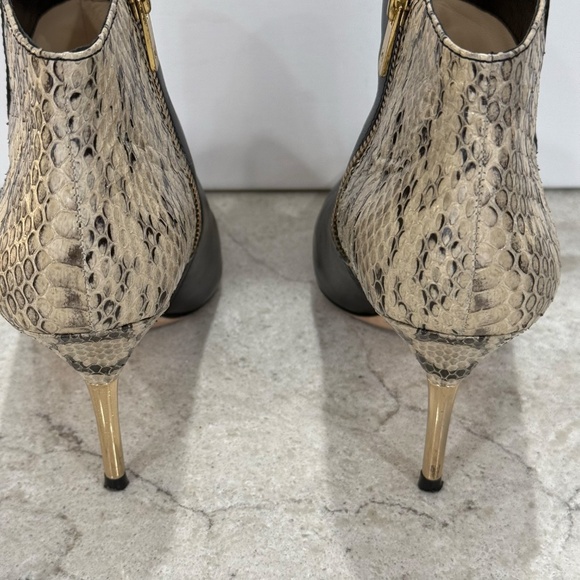 Signature Vince Camuto Black and Snakeskin with Gold Zipper Bootie. Size 8. - Picture 9 of 15